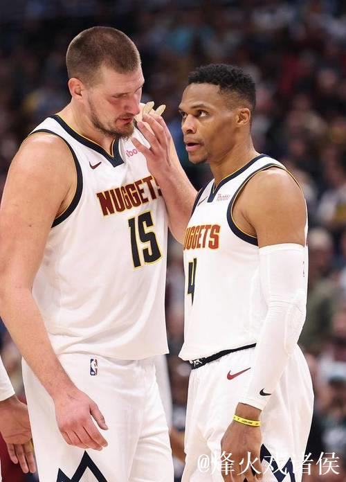 约基奇威少齐砍三双掘金胜爵士 尼克斯势不可挡8连胜